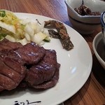Gyuutan Sumiyaki Rikyuu - 牛タン定食