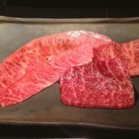 うしごろ 貫 恵比寿本店 - 希少部位盛り タレ