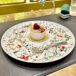 トゥ・ラ・ジョア イズム - 