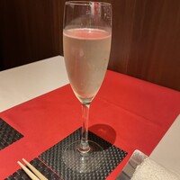 鉄板焼き 表参道 - 鈇板焼きLunch 【Standard course】全6品+乾杯
                    スパークリング（食後カフェ付）
                    スパークリングワイン