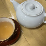 薫風飯店 - プーアール茶360円　初めの一杯　この薄さ