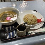 華奈峰 - 料理写真:醤油ラーメンとチャーハンのセット