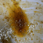 薫風飯店 - ③食べ終わり　この油が全てを知っている　コレをご飯にかけて食べても、唸るほど旨いだろう