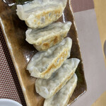 薫風飯店 - 餃子　餡がうまい。茴香の香らせ方が絶妙。パリパリ感は乏しい。モチモチ感が良い。頼んだ方が良いです。