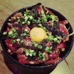 肉バル×アヒージョ Trim - ステーキ丼、焼肉丼はテイクアウトも可能