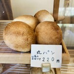 粉花 - 丸パン220円