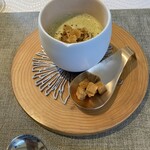 サンセリテ - スープ
      　ズッキーニの温スープ