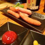 まーちぬ家 - ソーセージ（奥がにんにく味）