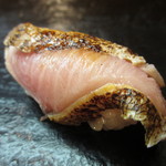 日本橋橘町　都寿司 - ブリのヅケ