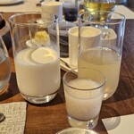 La Lumiere Claire - 前方的小杯子是黑澤酒造的甜酒，還品嚐了少量的牛奶和蘋果汁。