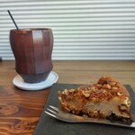 TORASARU  - アイスカフェオレ&カッテージチーズケーキ