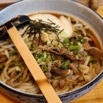 うどん処 硯家 - 牛とろろうどん（温）の大盛サイズ￥850