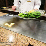 鉄板焼ステーキ 一ッ葉ミヤチク - 