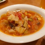 あさぎり荘 - 野菜たっぷりすぎのミネストローネスープ。