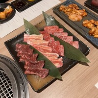 近江うし 焼肉 にくTATSU 青山本店 - 