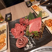 近江うし 焼肉 にくTATSU 青山本店 - 