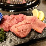 Yakiniku Toraki - 牛タン三種盛り