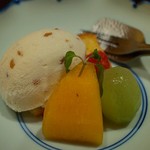 Koshitsu Kaiseki Kitaooji - "水物：栗のアイスクリームと季節のデザート"