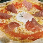 溶岩石窯ピザ 轍 - 