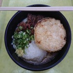 あかね製麺 - 肉ぶっかけ(小・冷)と、たまねぎ天