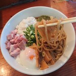 浜堂ラーメン - 麺のリフトアップ２