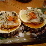 漁港直送 海鮮酒場 あんじ - 帆立磯焼き