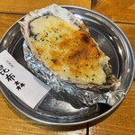 地下の粋 - 牡蠣のチーズグラタン
