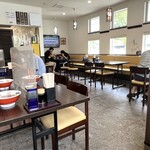 Marukai Ramen - ◎店内はカウンターとテーブル席が48席。