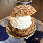メゾン・ダーニ - こちらも以前購入したシュークリーム。