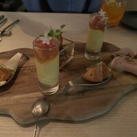 TOOTH TOOTH GARDEN RESTAURANT - 
