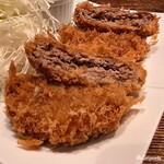 源喜屋 - 粗目のパン粉を纏った揚げたて熱々