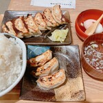 肉汁餃子のダンダダン - 