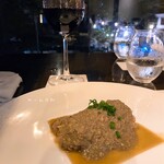 chinois 蓮歩 - ペアリングの赤ワインと一緒に…和牛は甘い！