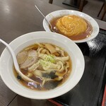 台湾料理 祥瑞 - 天津飯の玉子が良いね。