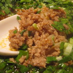 中国家庭料理 華門 - 味付けされた挽き肉。

スープと混ぜ混ぜして。


