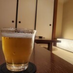 京のおへそ - 小ビールは小さめグラスです