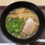 麺や一番 - 料理写真:尾道醤油ラーメン(小)