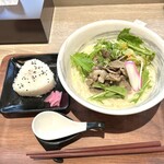 Aoyagi - 豆乳クリーム肉うどんと名産しぐれ煮おにぎり