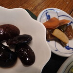 高島屋食堂 - 煮豆と漬け物