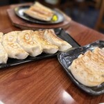 馬さん餃子酒場 - 