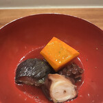 曙橋 かず - おまかせコース７７００円。炊き合わせ。柔らか煮の蛸、カボチャはとても良かったです