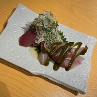 別邸 壽 - ヒラマサ　カツオたたき　特製大葉ソース掛け