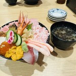 近江町海鮮丼家ひら井 - 