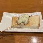 炭火焼鳥さかもり北新地 本店 - 食パンが座布団
