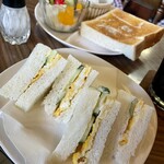 バイパス喫茶店 - 玉子サンドもトーストも…欲張りセット