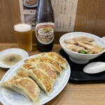 横浜とんとん - 餃子（5個入り）¥320×2、チャーシュー丼¥450、ビール（中）¥470
