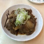 もつやき 登運とん - 牛すじ煮込み