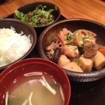 Hakata Motsunabe Yamaya - ランチ　がめ煮定食　関西でいう筑前煮です。