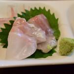 炭焼うなぎ ひつまぶし藤城 - 鯛の刺身（サービス品）