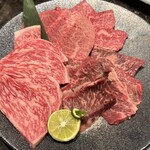 Kuroge wagyu yakiniku namahorumon sandaimetegari - 